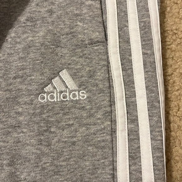 Bundle of 2 Adidas Sweatpants - Picture 9 of 11